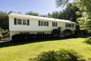 77 Pleasant Drive, Bethany, CT 06524