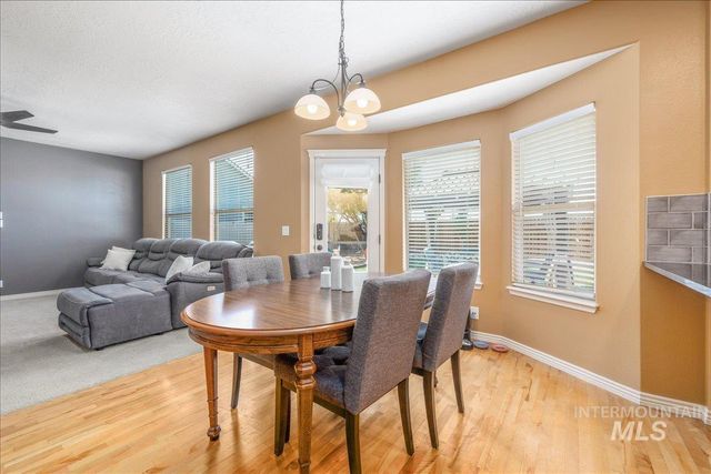 2915 S Nephrite Way, Meridian, ID 83642