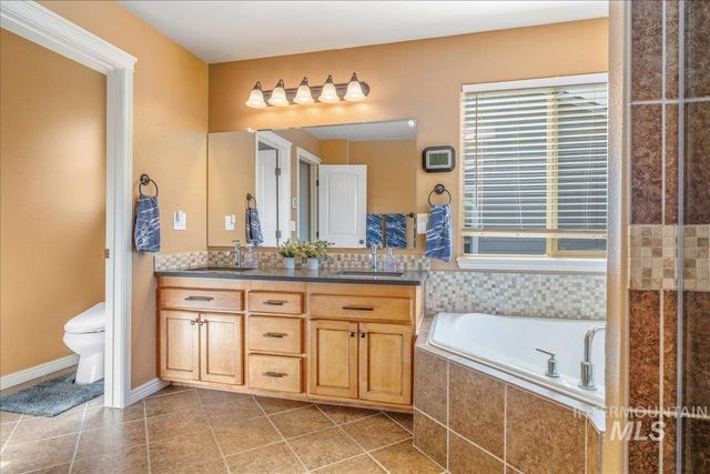 2915 S Nephrite Way, Meridian, ID 83642