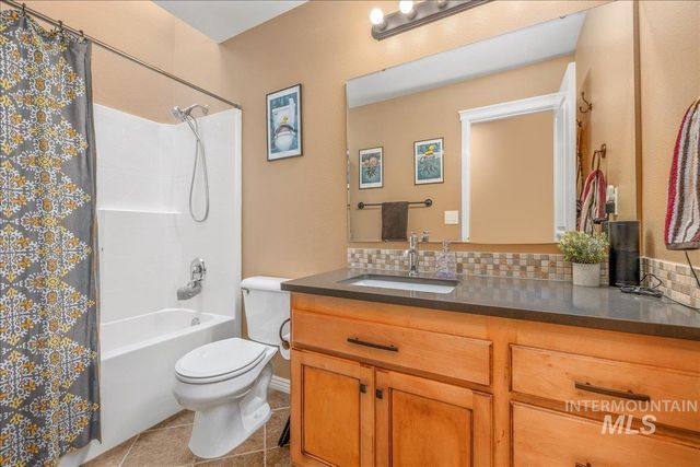 2915 S Nephrite Way, Meridian, ID 83642