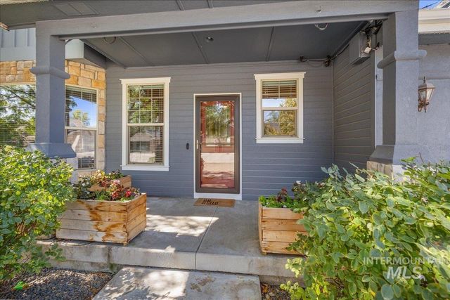 2915 S Nephrite Way, Meridian, ID 83642