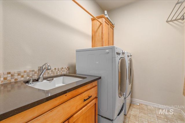 2915 S Nephrite Way, Meridian, ID 83642