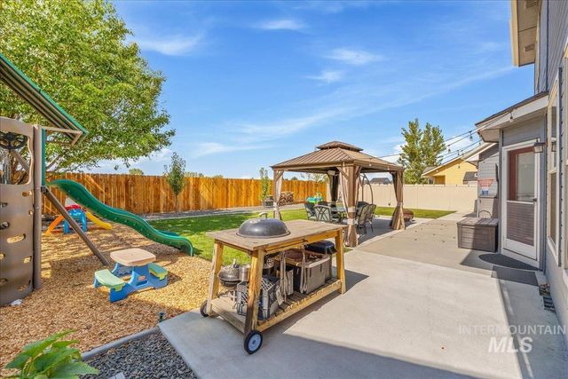 2915 S Nephrite Way, Meridian, ID 83642