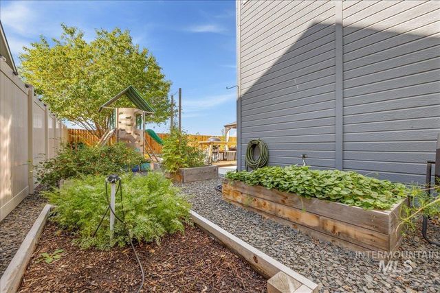 2915 S Nephrite Way, Meridian, ID 83642