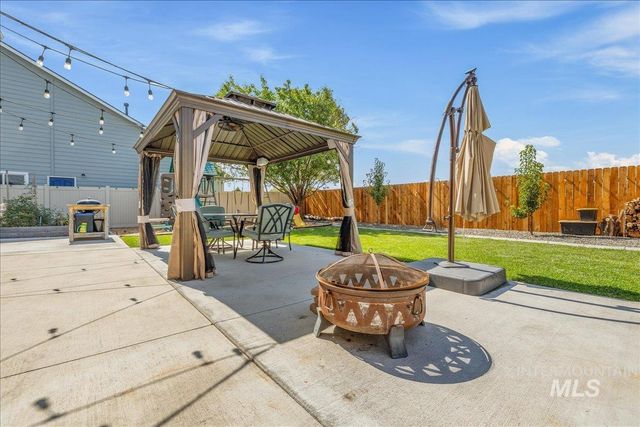 2915 S Nephrite Way, Meridian, ID 83642