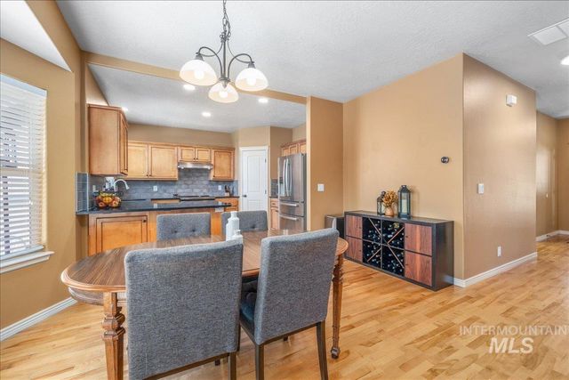 2915 S Nephrite Way, Meridian, ID 83642