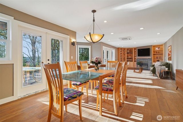 16430 266th Avenue SE, Issaquah, WA 98027