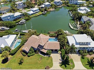 1748 Jewel Box DR, Sanibel, FL 33957