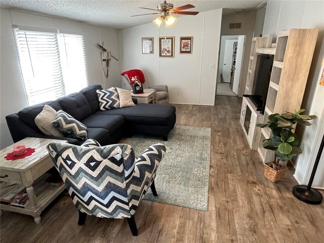 8335 FANTASIA PARK WAY, Riverview, FL 33578