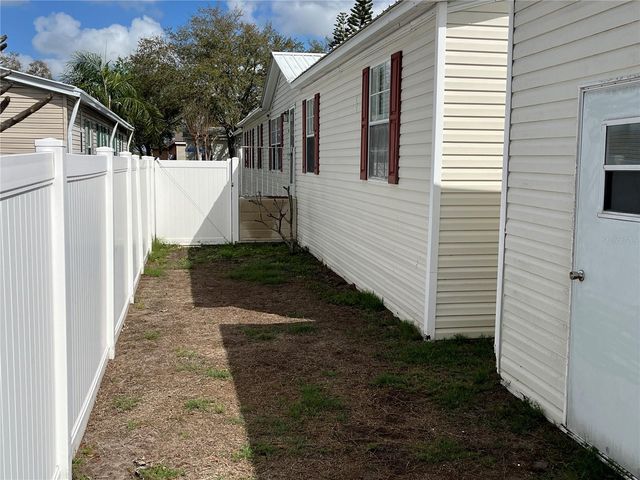 8335 FANTASIA PARK WAY, Riverview, FL 33578