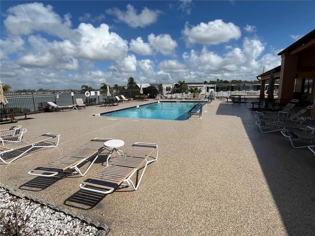 8335 FANTASIA PARK WAY, Riverview, FL 33578