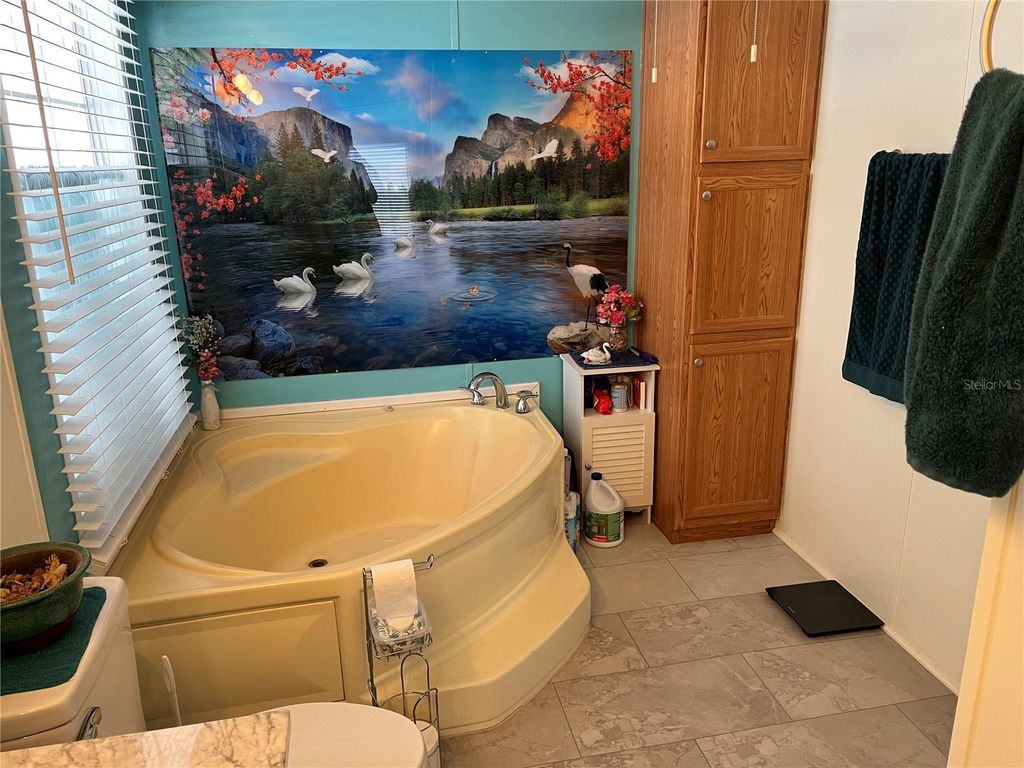 Image 22 of property listing at 8335 FANTASIA PARK WAY, Riverview, FL 33578