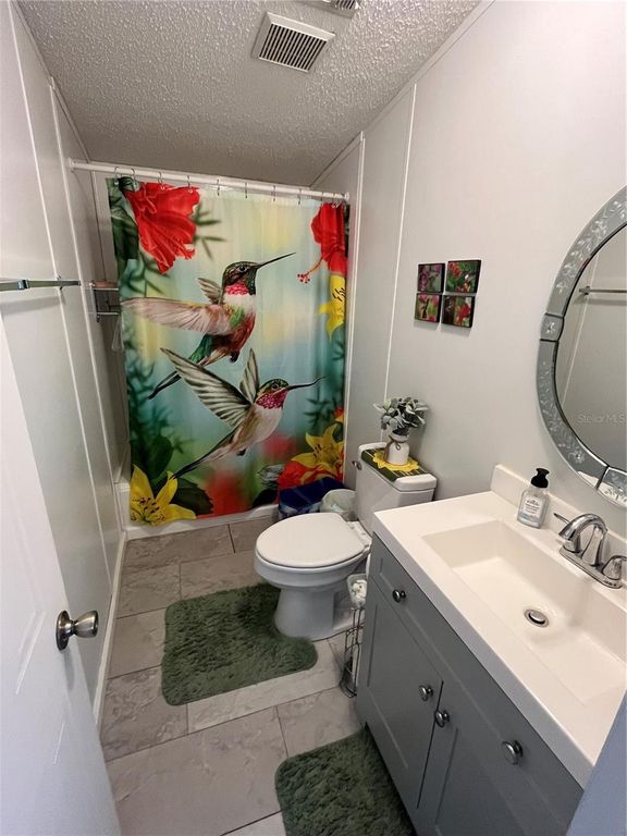 Image 32 of property listing at 8335 FANTASIA PARK WAY, Riverview, FL 33578