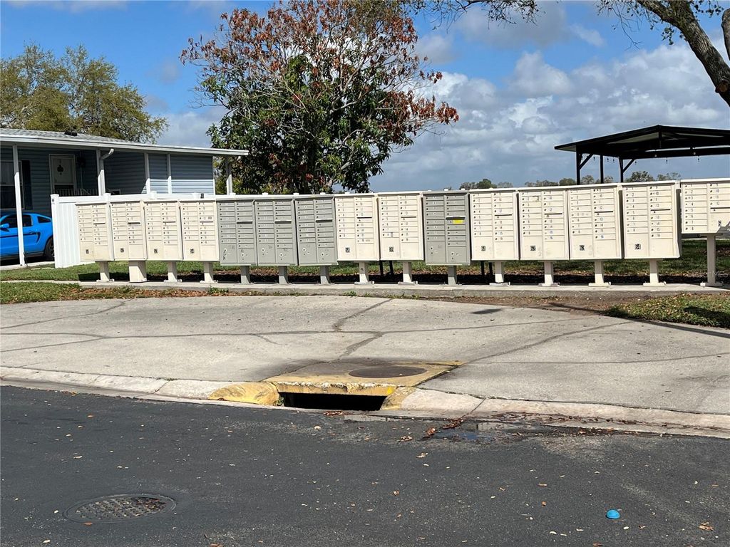 Image 48 of property listing at 8335 FANTASIA PARK WAY, Riverview, FL 33578