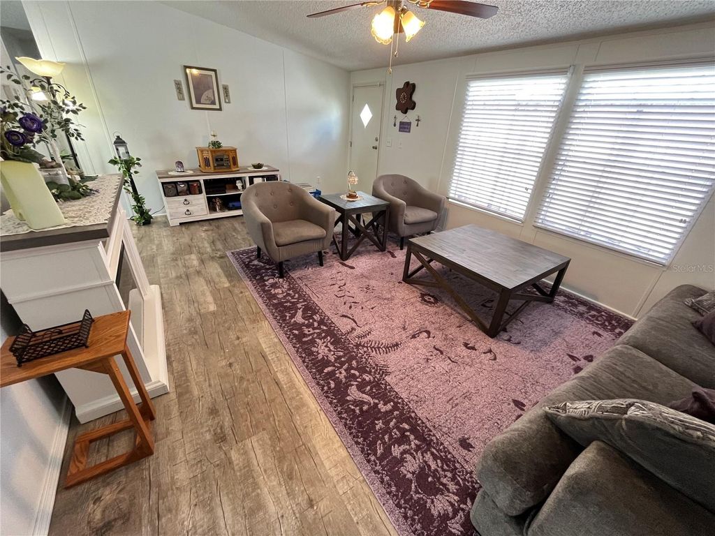 Image 10 of property listing at 8335 FANTASIA PARK WAY, Riverview, FL 33578