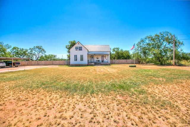 1605 Hutchings, Ballinger, TX 76821