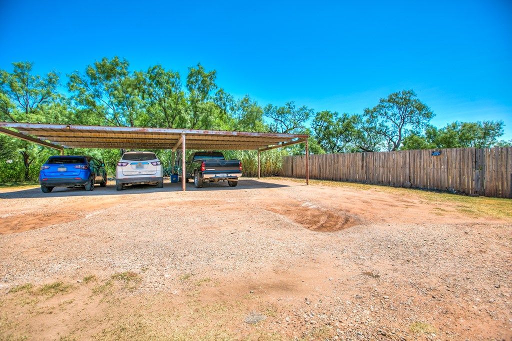 Image 30 of property listing at 1605 Hutchings, Ballinger, TX 76821