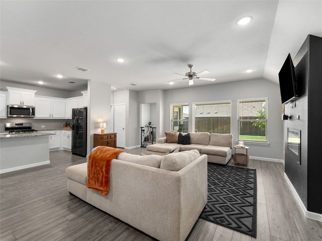 491 Crystal Clear Lane, Princeton, TX 75407