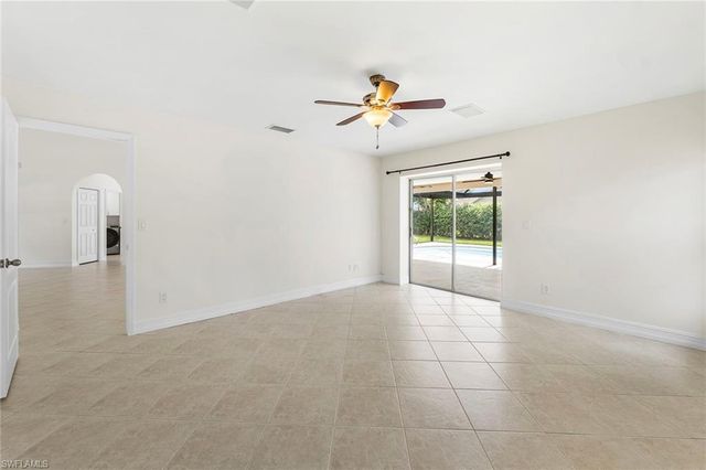 10340 Regent CIR, Naples, FL 34109