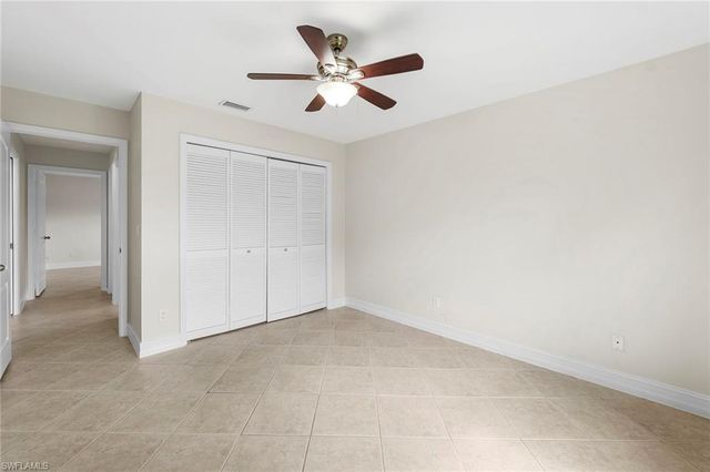 10340 Regent CIR, Naples, FL 34109