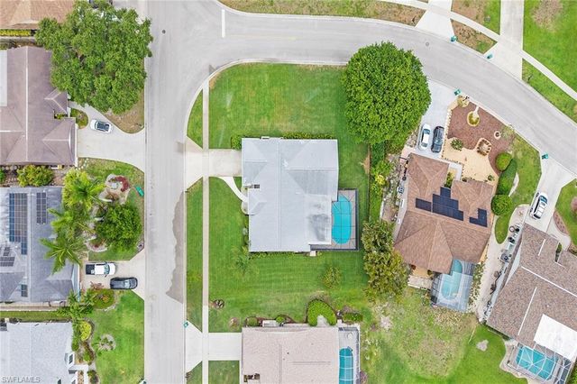 10340 Regent CIR, Naples, FL 34109