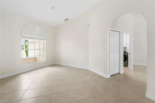 10340 Regent CIR, Naples, FL 34109
