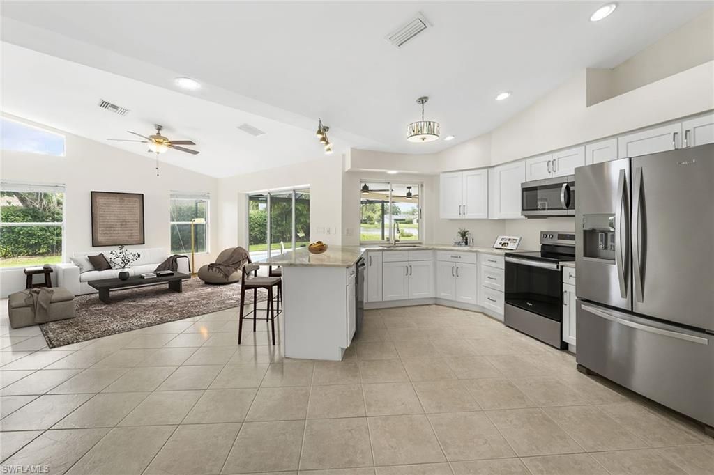 10340 Regent CIR, NAPLES, FL 34109 — photo 5