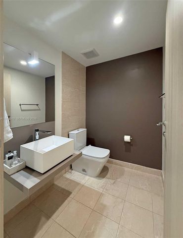 1000 Brickell Plz 3702, Miami, FL 33131