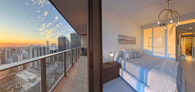 1000 Brickell Plz 3702, Miami, FL 33131