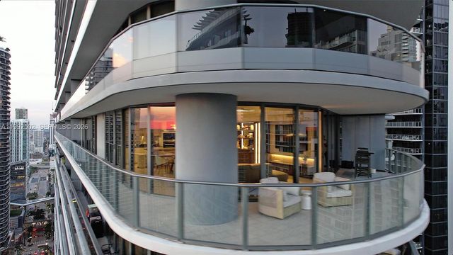 1000 Brickell Plz 3702, Miami, FL 33131