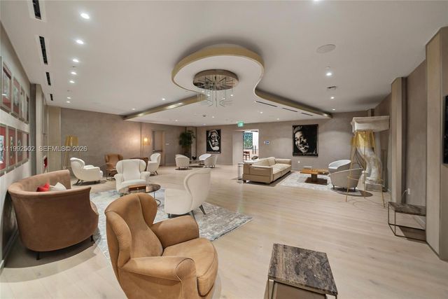 1000 Brickell Plz 3702, Miami, FL 33131