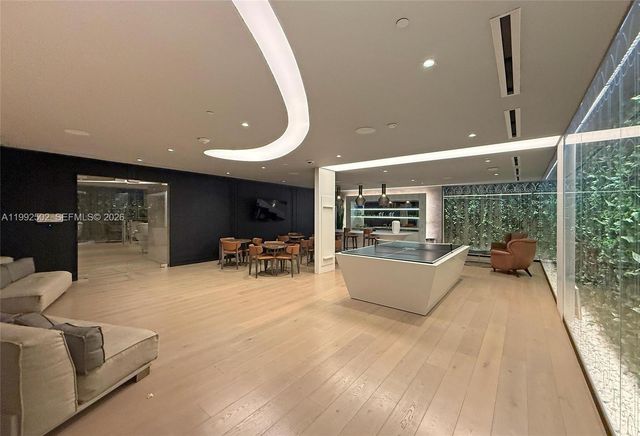 1000 Brickell Plz 3702, Miami, FL 33131