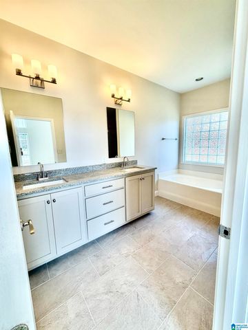145 BERKSHIRE MANOR CIRCLE, Alabaster, AL 35007