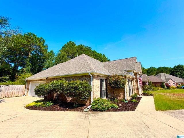 145 BERKSHIRE MANOR CIRCLE, Alabaster, AL 35007