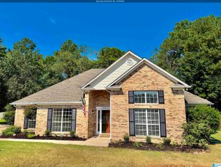 145 BERKSHIRE MANOR CIRCLE, Alabaster, AL 35007