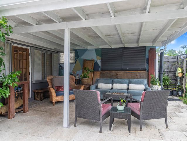 532 Foresteria Drive, West Palm Beach, FL 33403