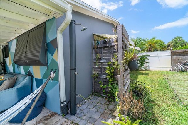 532 Foresteria Drive, West Palm Beach, FL 33403