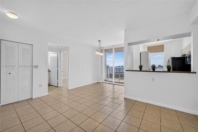 1 Glen Royal Parkway 903, Miami, FL 33125