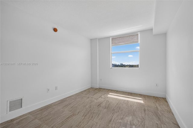 1 Glen Royal Parkway 903, Miami, FL 33125