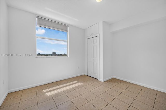1 Glen Royal Parkway 903, Miami, FL 33125