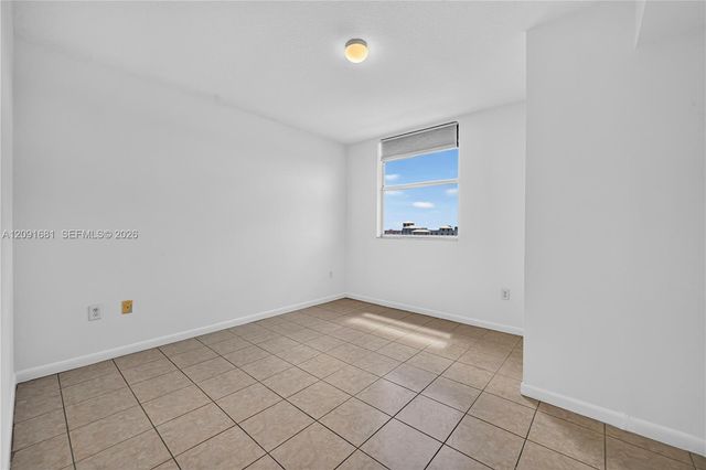 1 Glen Royal Parkway 903, Miami, FL 33125