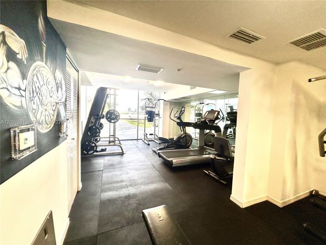 1 Glen Royal Parkway 903, Miami, FL 33125