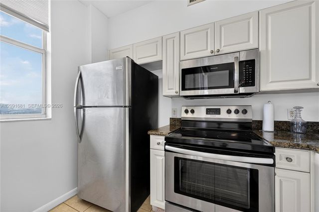 1 Glen Royal Parkway 903, Miami, FL 33125