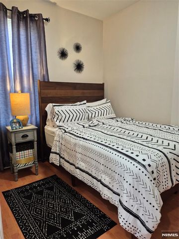 44 King Street 2nd Flr, Haledon, NJ 07508