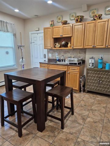 44 King Street 2nd Flr, Haledon, NJ 07508