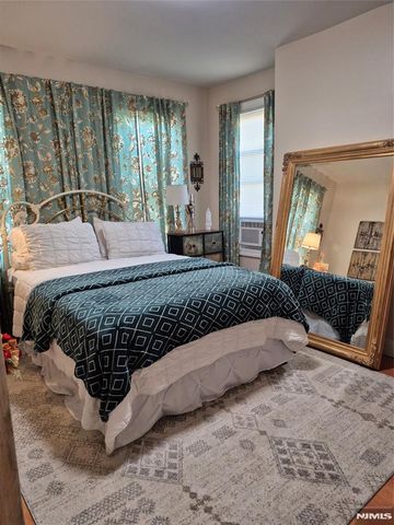 44 King Street 2nd Flr, Haledon, NJ 07508