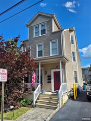 44 King Street 2nd Flr, Haledon, NJ 07508