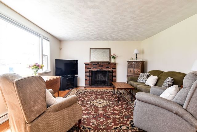 13 Normal Hill Road, Framingham, MA 01702