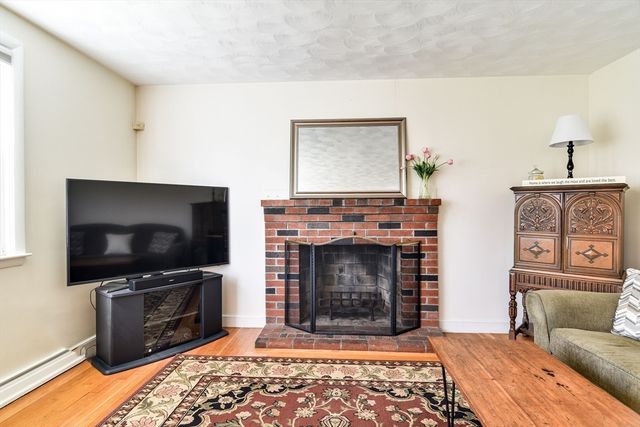 13 Normal Hill Road, Framingham, MA 01702