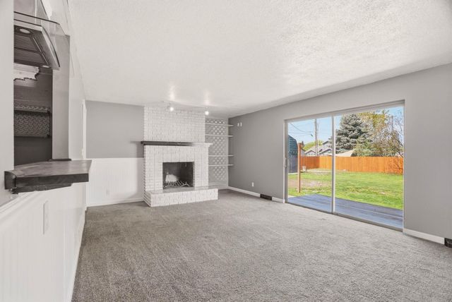 8105 E Cataldo Ave, Spokane Valley, WA 99212